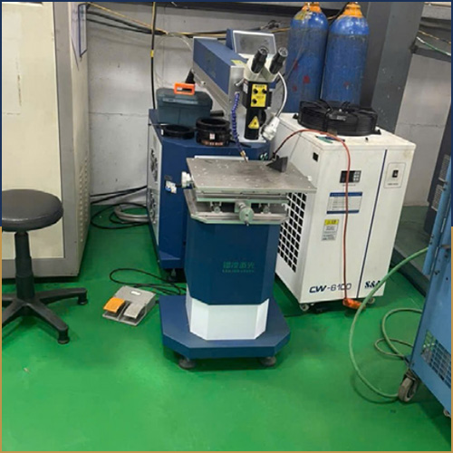 Máy Laser